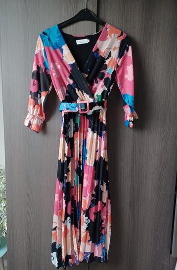 Lange jurk Lola Liza 36 beschikbaar voor biedingen