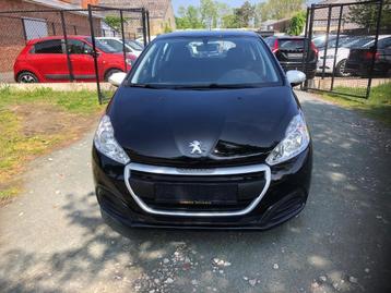 Peugeot 208 1200 benzine 2018 met 32800km, Auto's, Voorwielaandrijving, Stof, 50 kW, 5 deurs