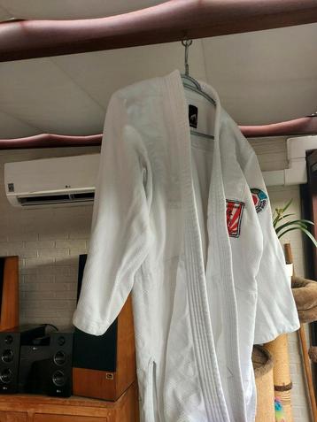 Kimono beschikbaar voor biedingen