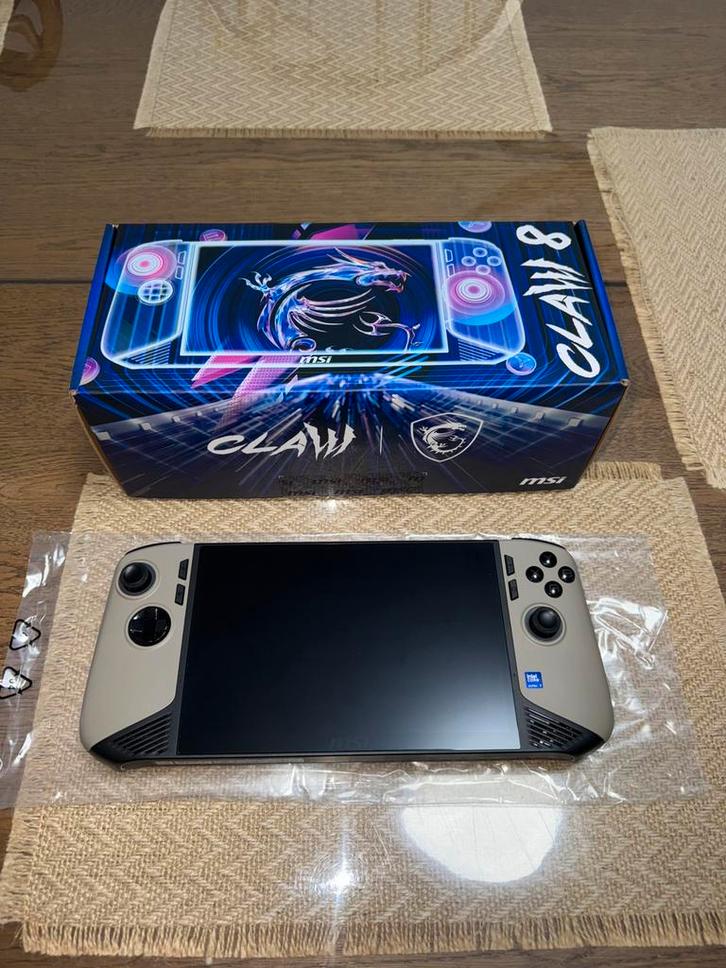 MSI Claw 8 AI+ A2VM-007NL, Computers en Software, Windows Laptops, Zo goed als nieuw, 10 inch of minder, SSD, 4 Ghz of meer, 32 GB