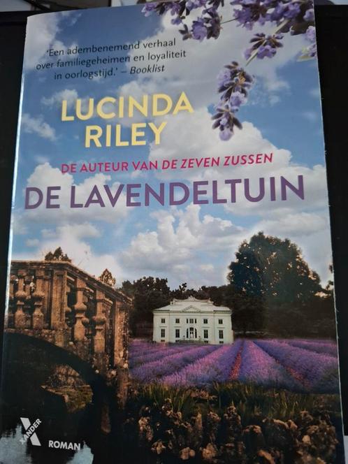 Lucinda Riley - De lavendeltuin roman 5€, Boeken, Literatuur, Zo goed als nieuw, Ophalen of Verzenden