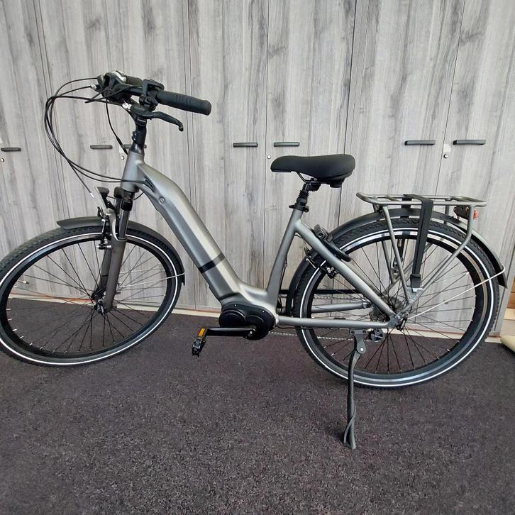 Vélo électrique moderne !, Fietsen en Brommers, Elektrische fietsen, Zo goed als nieuw, 47 tot 51 cm, 50 km per accu of meer, Ophalen