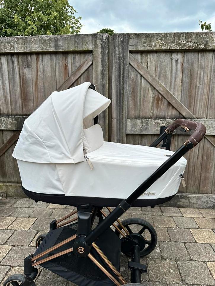 Cybex Priam Lux Carry Cot - Off White incl.regenhoes, Kinderen en Baby's, Kinderwagens en Combinaties, Zo goed als nieuw, Kinderwagen