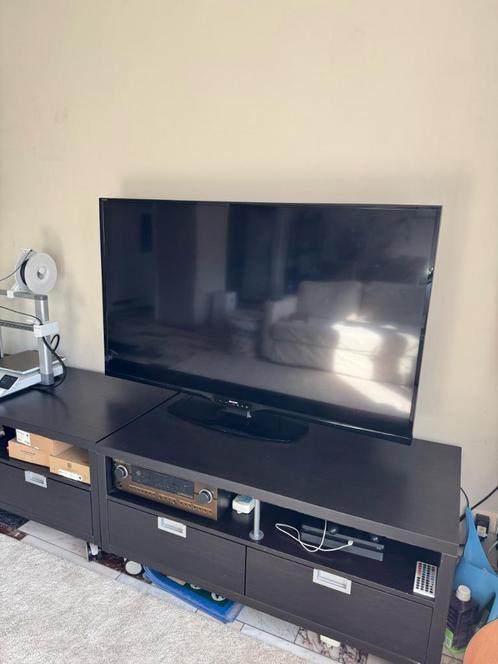 Sharp 60 inch TV + Chromecast + 2 TV-standaarden, Audio, Tv en Foto, Televisies, Gebruikt, LED, 100 cm of meer, Full HD (1080p)