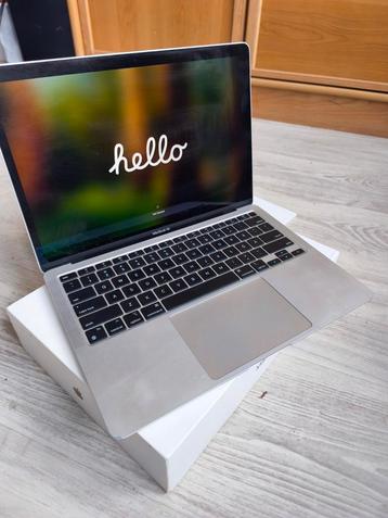 Macbook air M1 2020 8 GB RAM 256 SSD 100% batterij  beschikbaar voor biedingen