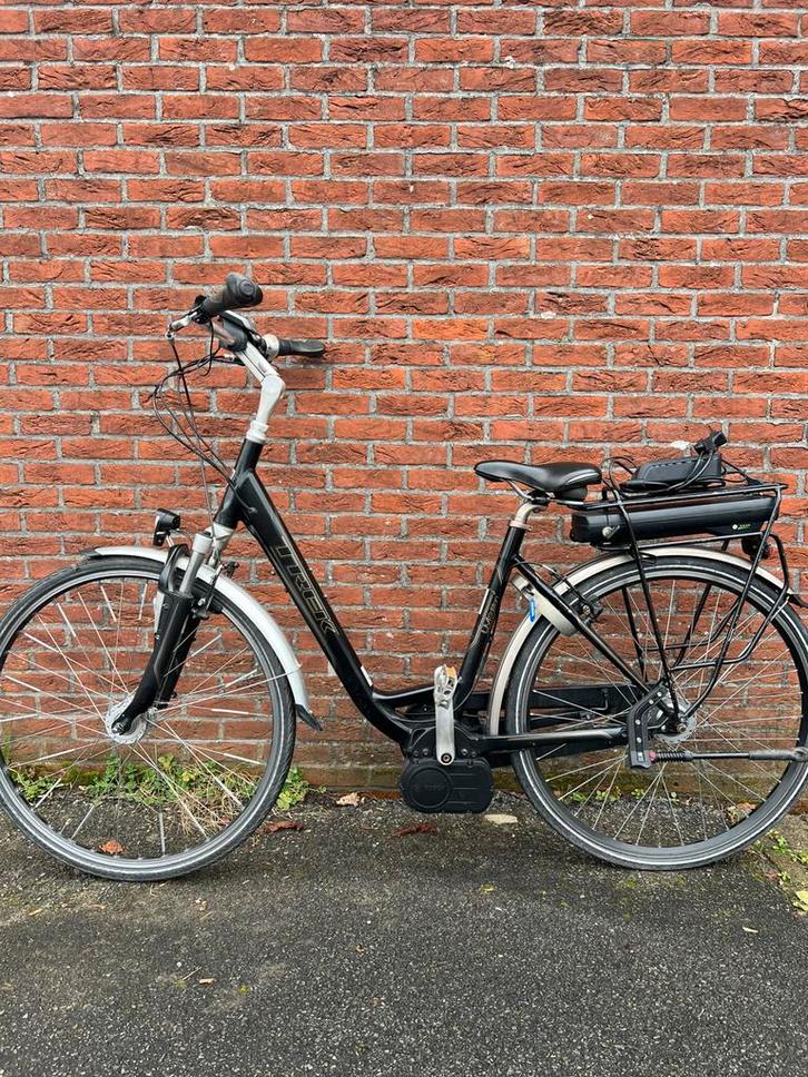 Trek avec moteur central Bosch « seulement 3000 km », Vélos & Vélomoteurs, Vélos électriques, Comme neuf, Enlèvement