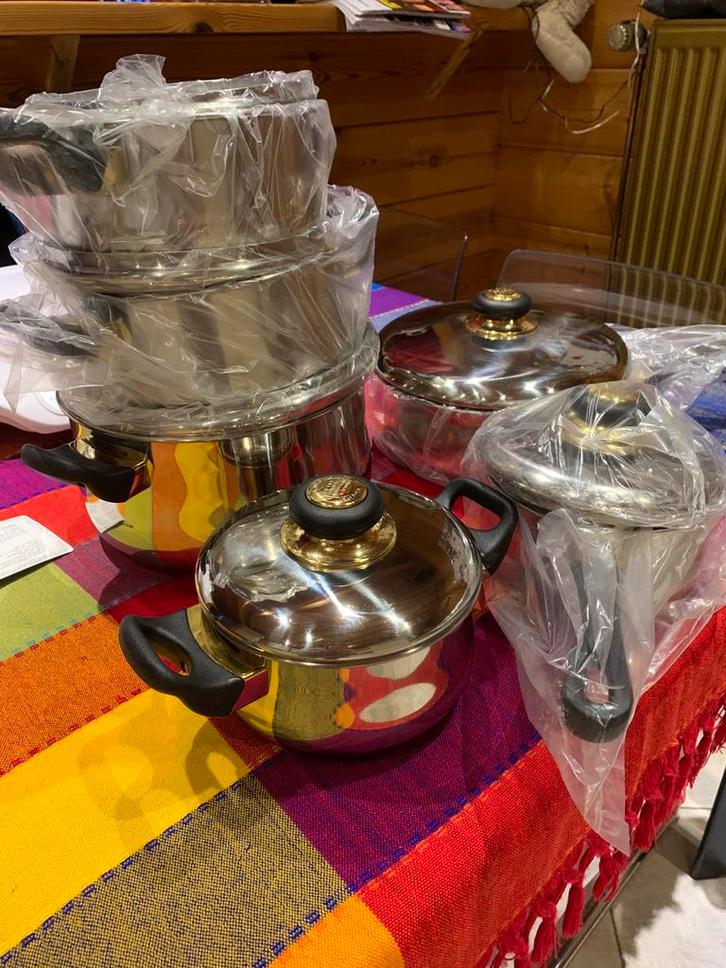 Volledige kookpottenset uit rvs, Huis en Inrichting, Keuken | Potten en Pannen, Nieuw, Pannenset, Inox, Keramische plaat, Ophalen of Verzenden