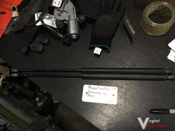 Peuegeot 206 SW 2005 gasverenset tbv raam achterklep beschikbaar voor biedingen