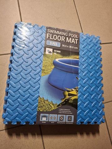 2 pakken zwembadtegels nieuw in verpakking beschikbaar voor biedingen