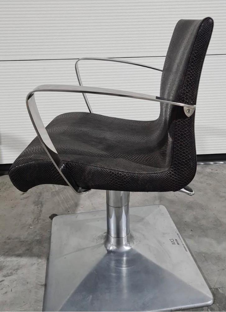 Design barber stoel MG Bross, TSU base, F.A. Porsche, Antiek en Kunst, Curiosa en Brocante, Ophalen