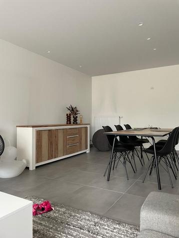 Dressoir beschikbaar voor biedingen