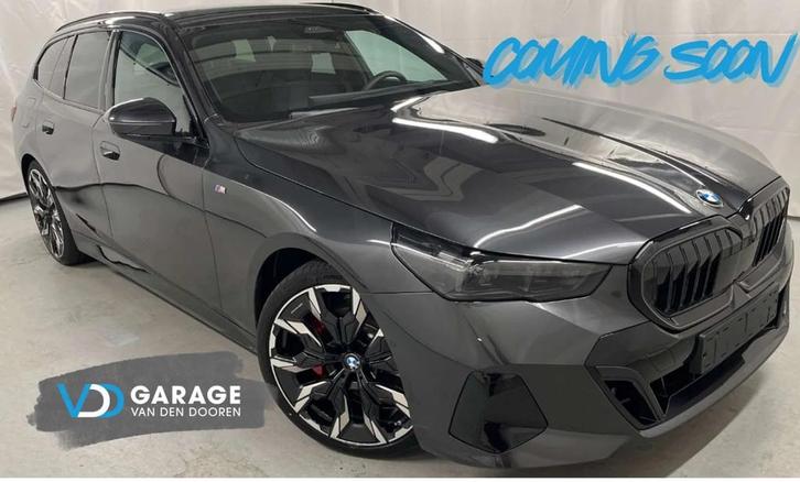 BMW 5 Serie 520 i Touring M Sport Pro /B&W / PANO/ 360/ HUD/, Auto's, BMW, Bedrijf, Te koop, 5 Reeks, ABS, Achteruitrijcamera