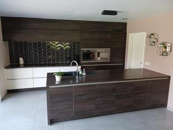 Grote Premium keuken met kookeiland incl apparatuur! beschikbaar voor biedingen