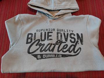 Hoodie beschikbaar voor biedingen
