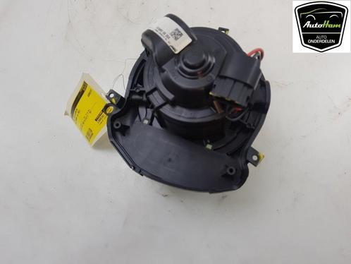 KACHEL VENTILATORMOTOR Dacia Sandero III (01-2019/-), Auto-onderdelen, Airco en Verwarming, Dacia, Gebruikt
