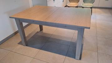 Tafel uitschuifbaar van 94,5 x 148cm tot 205cm  beschikbaar voor biedingen