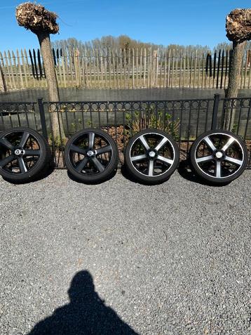 Set 22 inch wielen beschikbaar voor biedingen