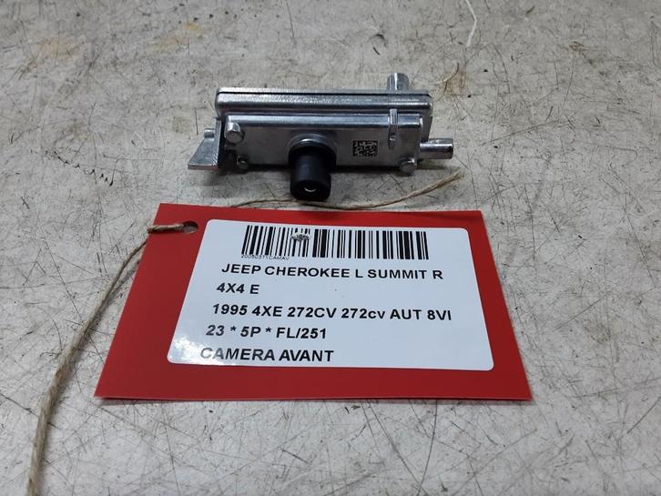 CAMERA VOOR Jeep Grand Cherokee L (WL) (P68609627AA), Auto-onderdelen, Overige Auto-onderdelen, Jeep, Gebruikt