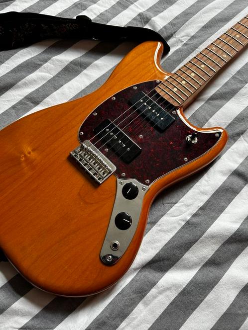 Fender Player Mustang 90 PF aged natural, Muziek en Instrumenten, Snaarinstrumenten | Gitaren | Elektrisch, Fender, Ophalen