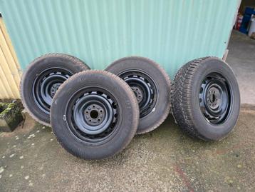 Winterbanden met stalen velg 16" Dunlop wintersport 4D beschikbaar voor biedingen