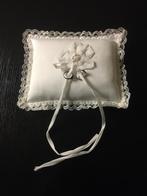 Wit trouwring kussen - voor ringen bij huwelijk/bruiloft, Ophalen of Verzenden, Zo goed als nieuw, Wit, Accessoires