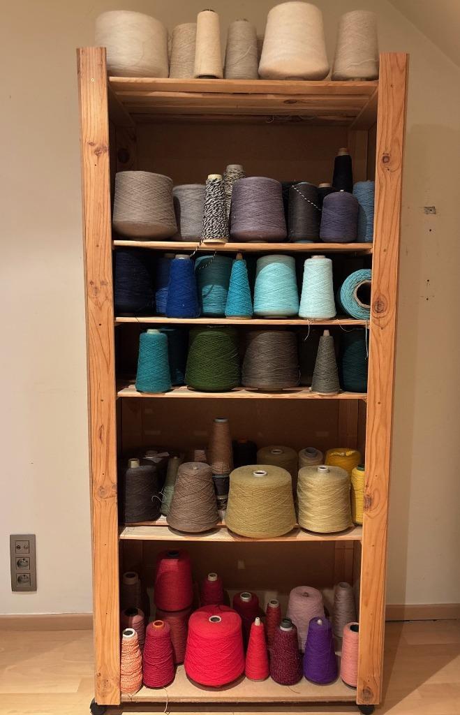 Groot lot weef en tapijt garens, Hobby en Vrije tijd, Breien en Haken, Gebruikt, Breien of Haken, Wol of Garen, Ophalen