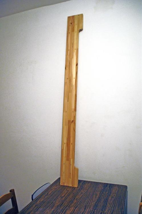 Planche de bois massif atypique 200 x 20/15 x 2,4 cm, Bricolage & Construction, Bois & Planches, Comme neuf, Planche, Pin, 200 à 250 cm
