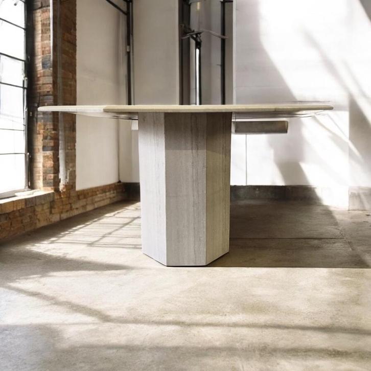 vintage travertin 8-hoekige tafel / eettafel wabisabi, Antiek en Kunst, Antiek | Meubels | Tafels, Ophalen of Verzenden