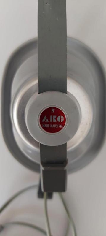 Casque AKG rare  disponible aux enchères