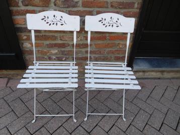 2 chaises bistrot métal blanc pliables beschikbaar voor biedingen