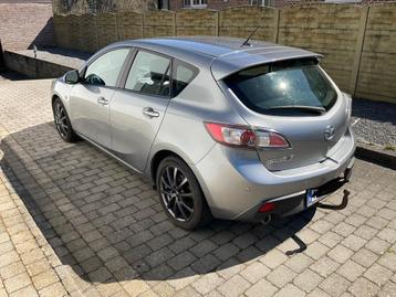 Mazda 3 benzine automaat beschikbaar voor biedingen