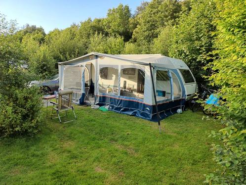 Knaus Eifelland Holiday 560 TK, Caravans en Kamperen, Caravans, Particulier, tot en met 6, 1000 - 1250 kg, Treinzit, Knaus, 2 aparte bedden