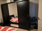Slaapkamer bed + grote kleerkast, Huis en Inrichting, Slaapkamer | Boxsprings, Ophalen, Zo goed als nieuw