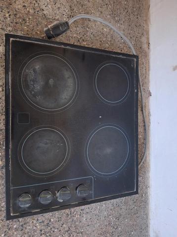 Glaskeramisch bord 50x57cm beschikbaar voor biedingen