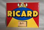 Vintage reclame bord Ricard prijslijst, Verzamelen, Ophalen of Verzenden, Gebruikt, Reclamebord