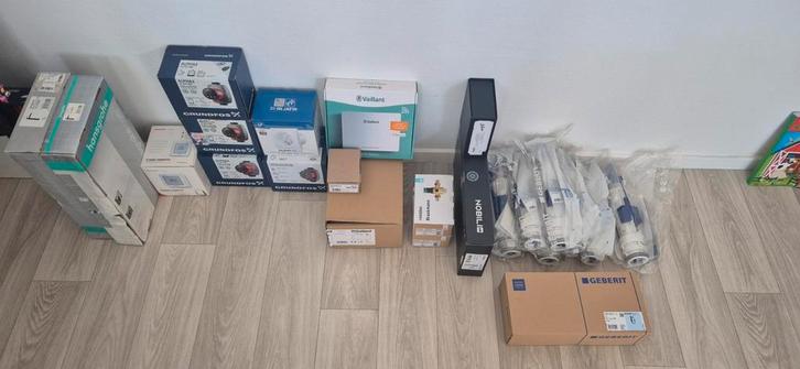 grundfos vaillant geberit honeywell hansgrohe lot, Doe-het-zelf en Bouw, Verwarming en Radiatoren, Nieuw, Thermostaat, Ophalen