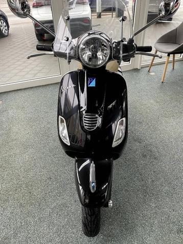 VESPA LX 50 cc  beschikbaar voor biedingen