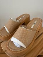 Zara blok hak sandalen met slangenprint motief, Kleding | Dames, Ophalen, Overige kleuren, Zara, Sandalen of Muiltjes