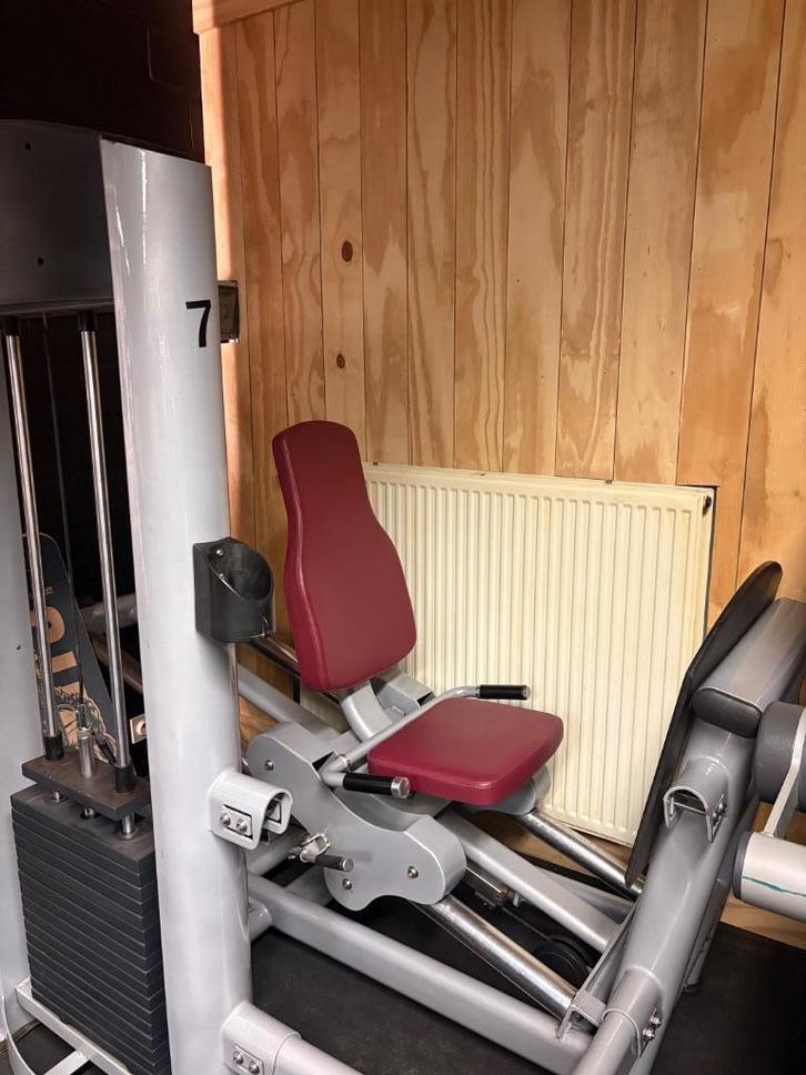 Legpress, legextension, legcurl, Sport en Fitness, Fitnessmaterialen, Gebruikt, Fitnessbank, Benen, Ophalen