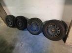 Volkswagen zomer banden  b205/55/R16 met stallen velgen bij, Ophalen, Gebruikt, Volkswagen