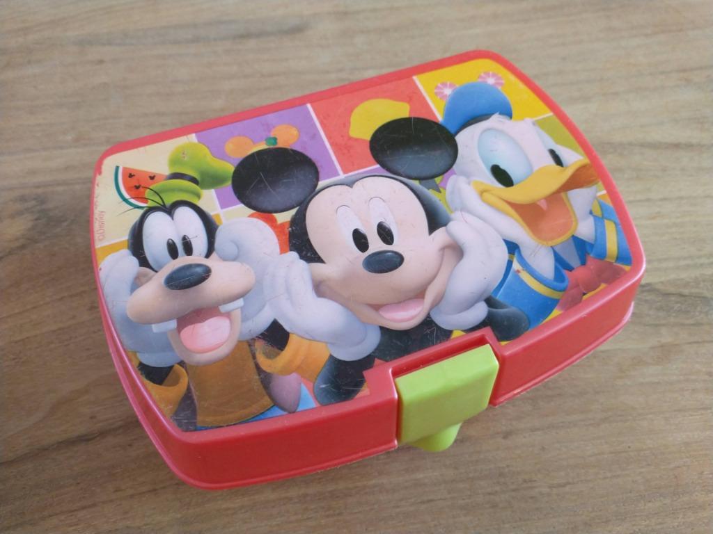 Rode brooddoos Mickey, Maison & Meubles, Cuisine| Tupperware, Enlèvement ou Envoi, Utilisé, Rouge, Autres types