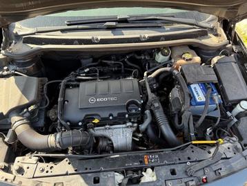 Motor van een Opel Astra beschikbaar voor biedingen