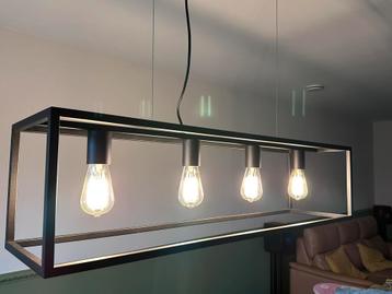 Prachtige zwarte hanglamp dr.Light beschikbaar voor biedingen