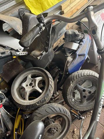 peugeot speedfight 2 in onderdelen beschikbaar voor biedingen
