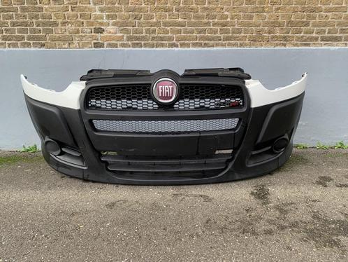 voorbumper fiat doblo 2009 tot 2014 ( wit ) bumper, Autos : Pièces & Accessoires, Carrosserie & Tôlerie, Pare-chocs, Fiat, Avant