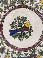 Grand Plat Perse : Élégance Aviaire en Terre Perse, Enlèvement ou Envoi