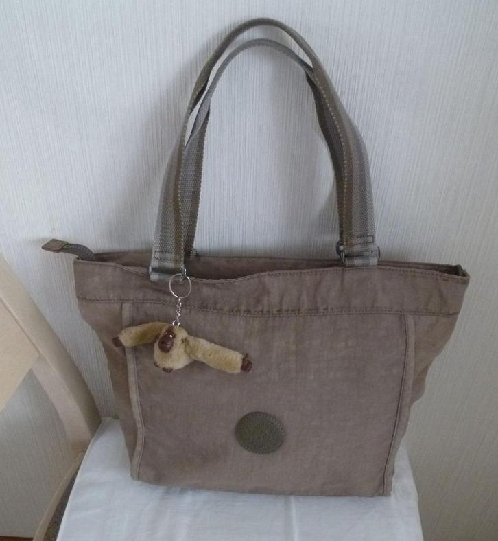 Beige hand- of schoudertas + aap, Handtassen en Accessoires, Tassen | Damestassen, Gebruikt, Handtas, Beige, Ophalen of Verzenden