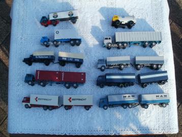 10x Wiking Ho vrachwagen met oplegger voor bij de treinbaan. beschikbaar voor biedingen