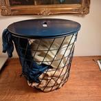 Tafel/ tableau/ basket for blankets/ mand voor dekens, Ophalen, Zo goed als nieuw
