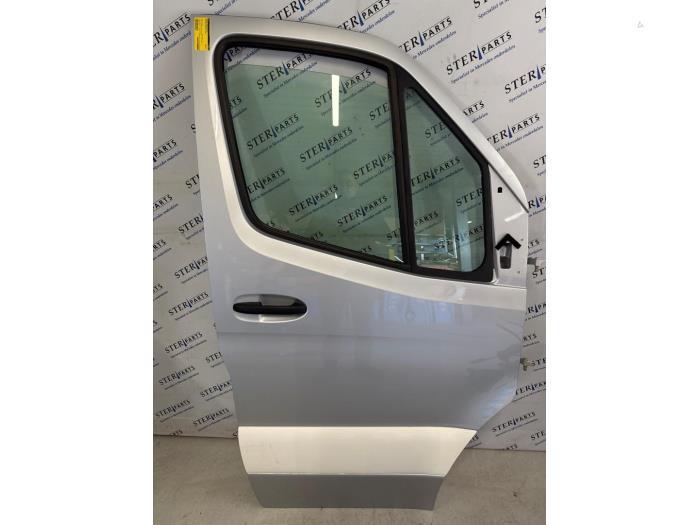 Portier 2Deurs rechts van een Mercedes Sprinter (775), Auto-onderdelen, Carrosserie, Deur, Mercedes-Benz, Gebruikt, 3 maanden garantie